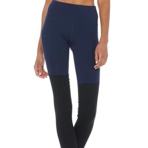 Alo goddess leggings in blue & black